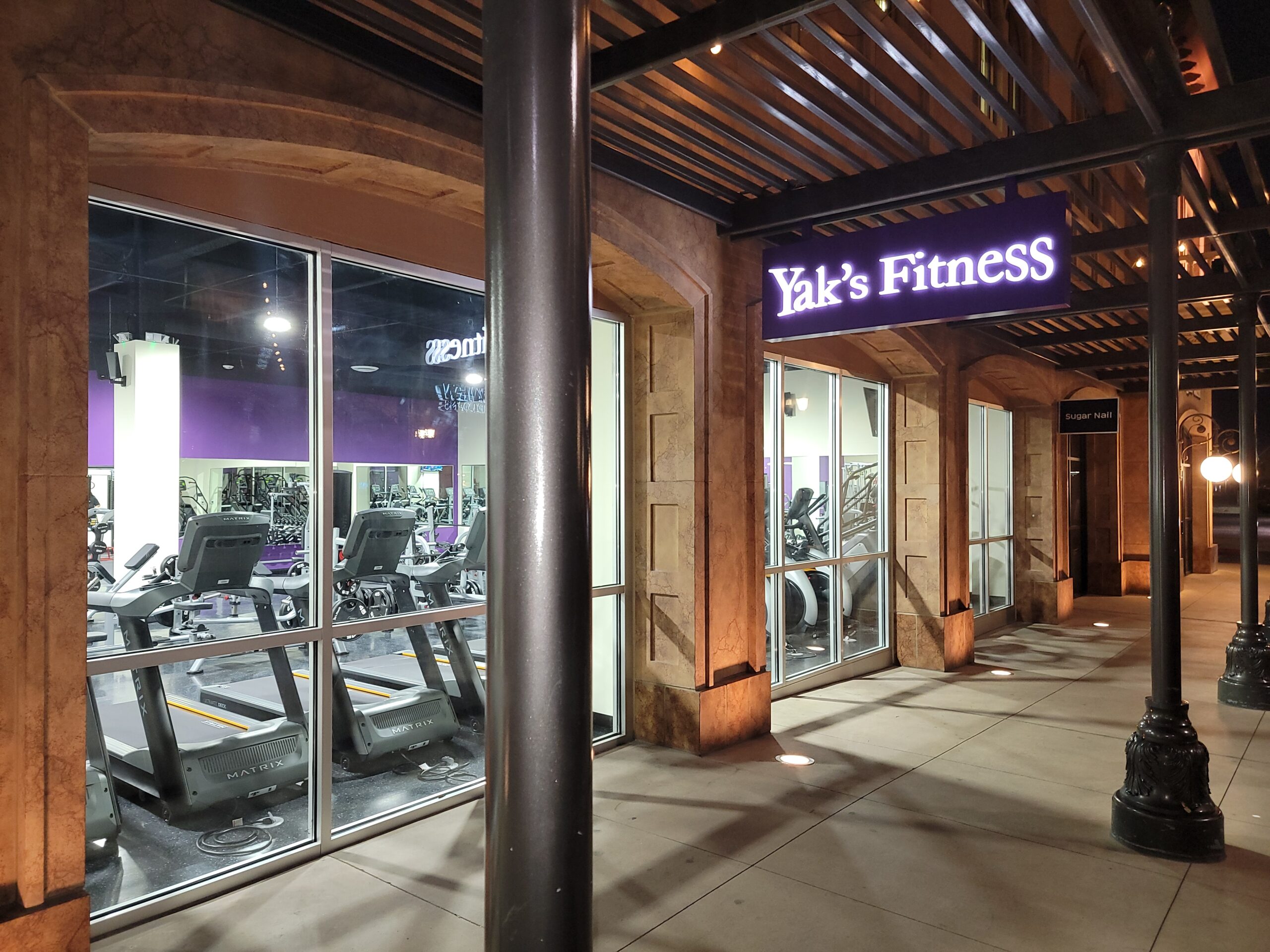 Las Vegas Best Fitness Gym on the Strip Town Square 2